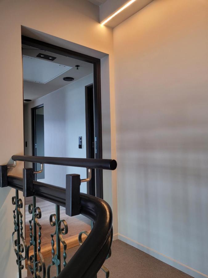 Single Elegant Room I Sentrum- Sea View 奥勒松 外观 照片